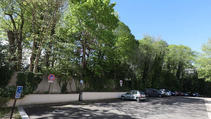 Parking extérieur espace Pierre-Delanoë